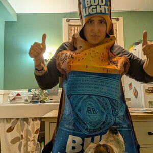 Meet your Posher, Logan